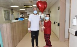 Sevgililer Günü’nde eşine böbreğini bağışladı