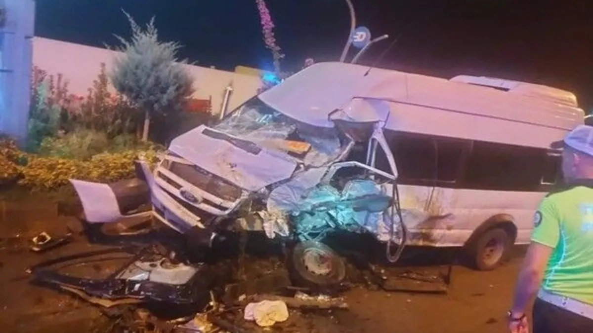 Giresun’da iki minibüs çarpıştı: 1 ölü,1 yaralı